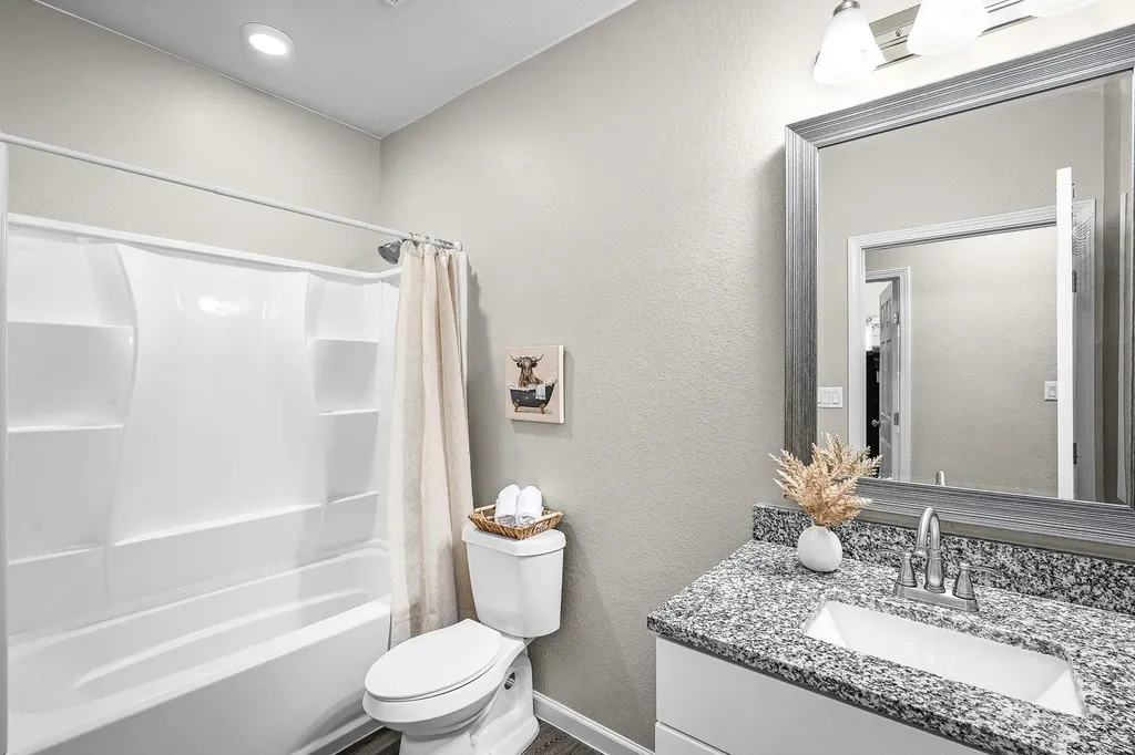 224 Spruce Avenue Luling TX 78648