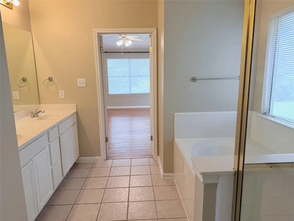 12733 Serafy Street Austin TX 78753