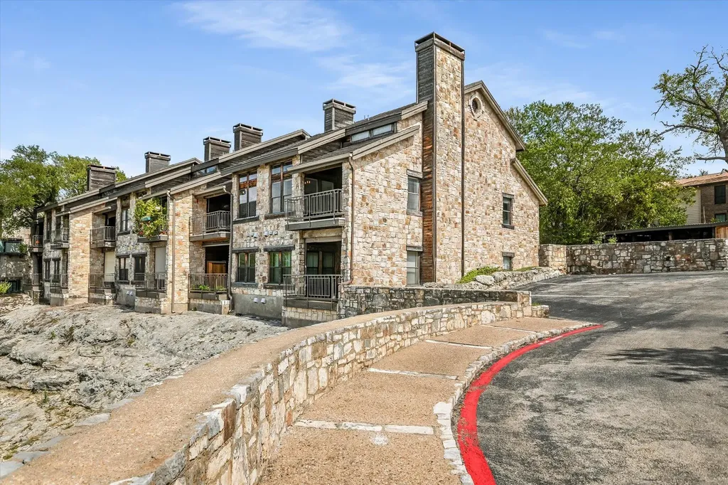 8200 Neely Drive Austin TX 78759