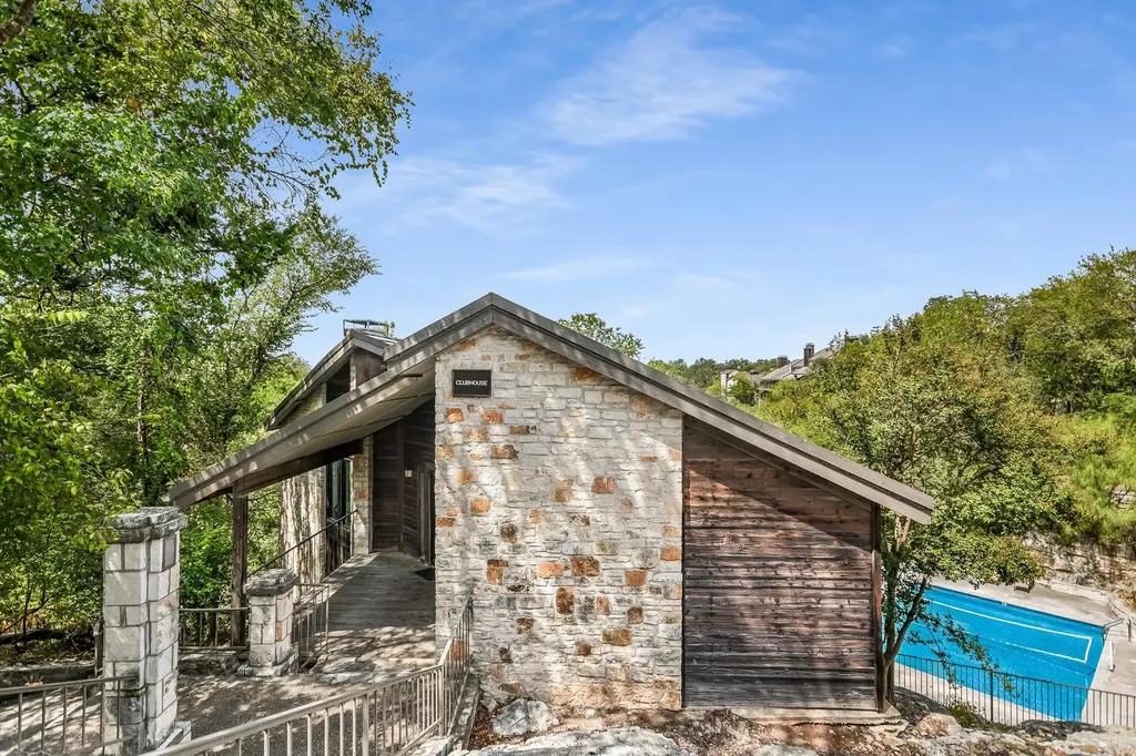 8200 Neely Drive Austin TX 78759