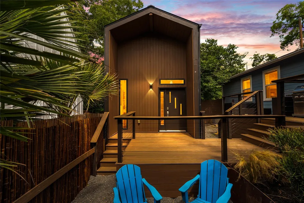 2214 Garden Street Austin TX 78702