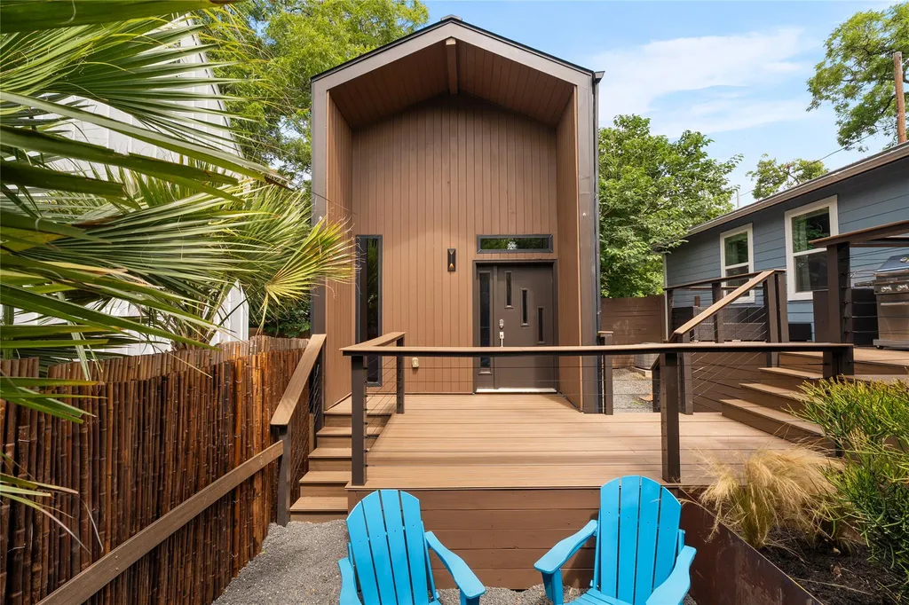 2214 Garden Street Austin TX 78702
