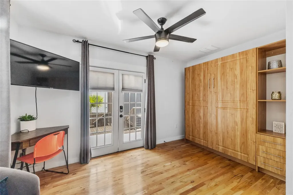 2214 Garden Street Austin TX 78702