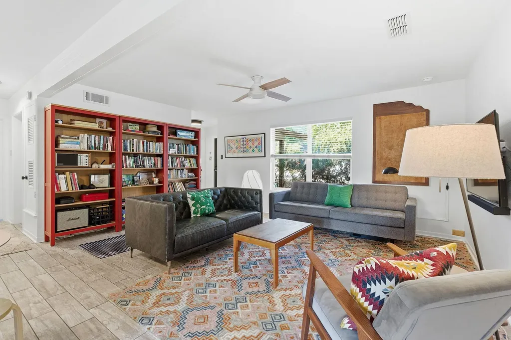 8801 Redfield Lane Austin TX 78758