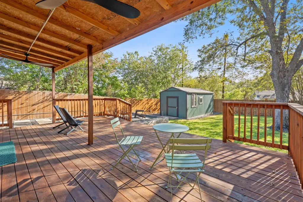 8801 Redfield Lane Austin TX 78758