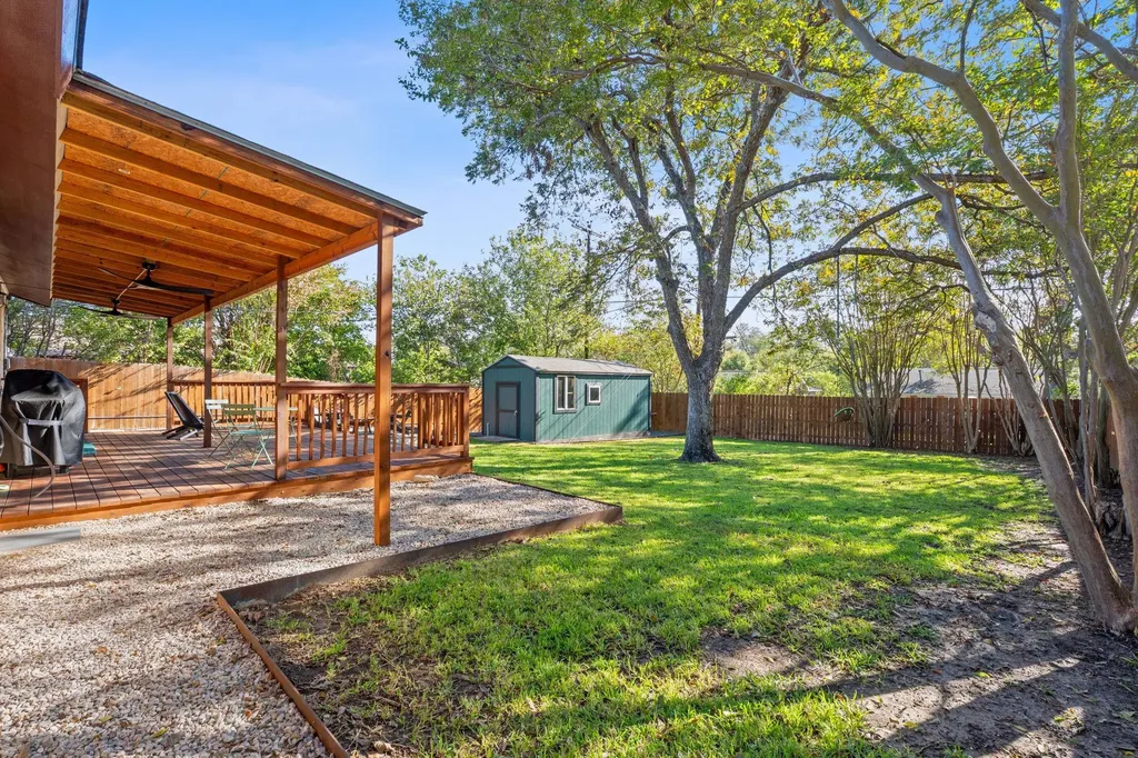 8801 Redfield Lane Austin TX 78758