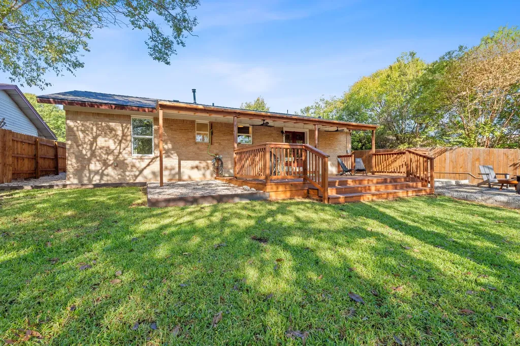 8801 Redfield Lane Austin TX 78758