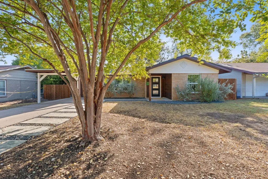 8801 Redfield Lane Austin TX 78758