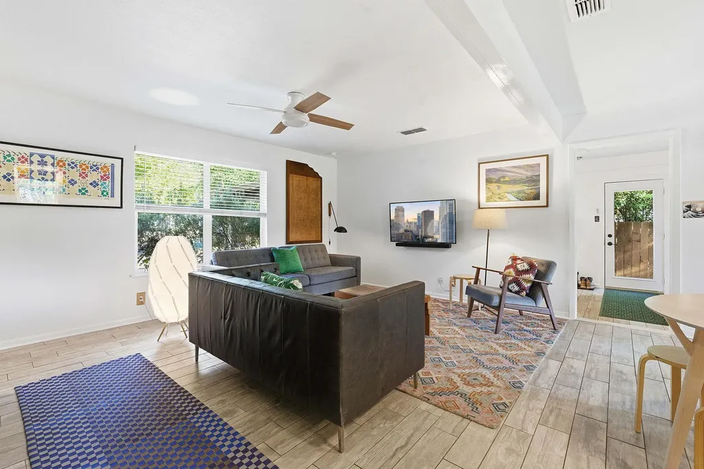 8801 Redfield Lane Austin TX 78758