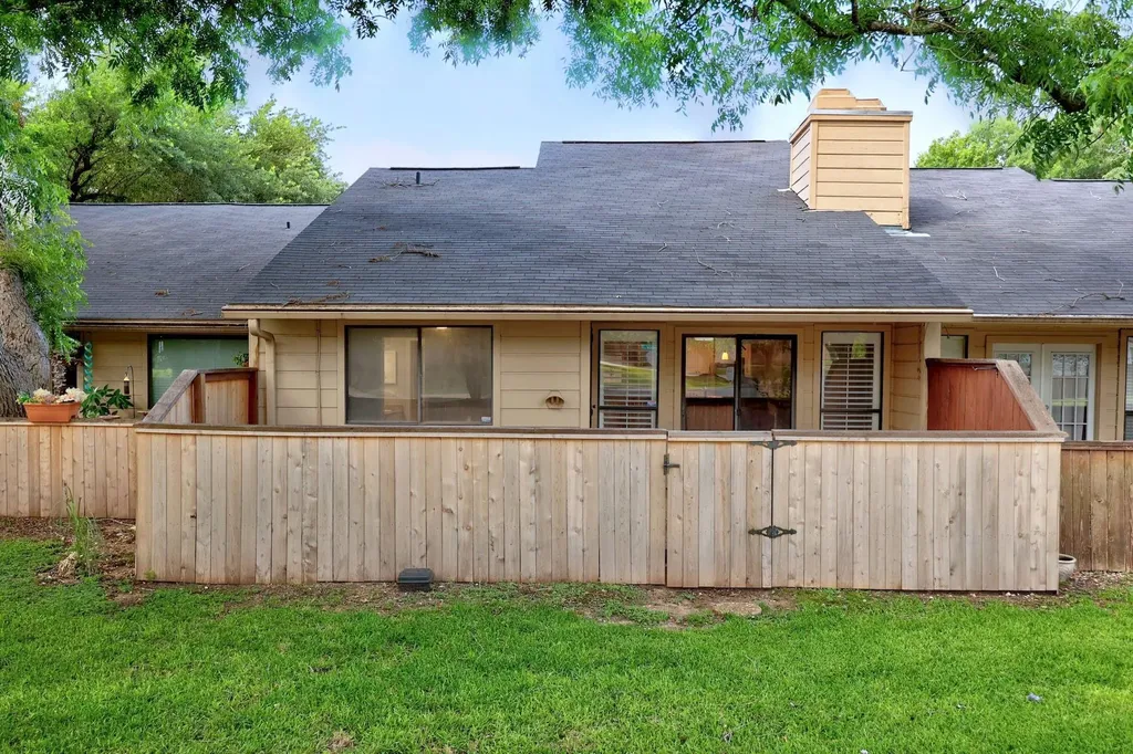 7211 Lakewood Drive Austin TX 78750