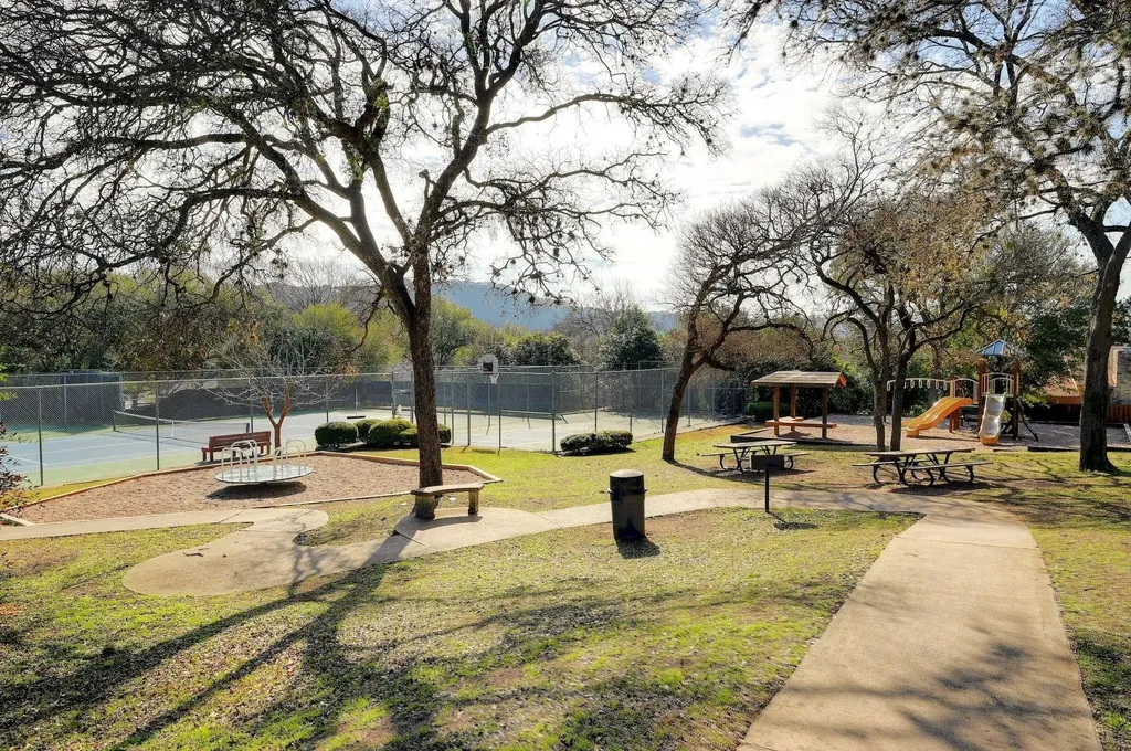 7211 Lakewood Drive Austin TX 78750