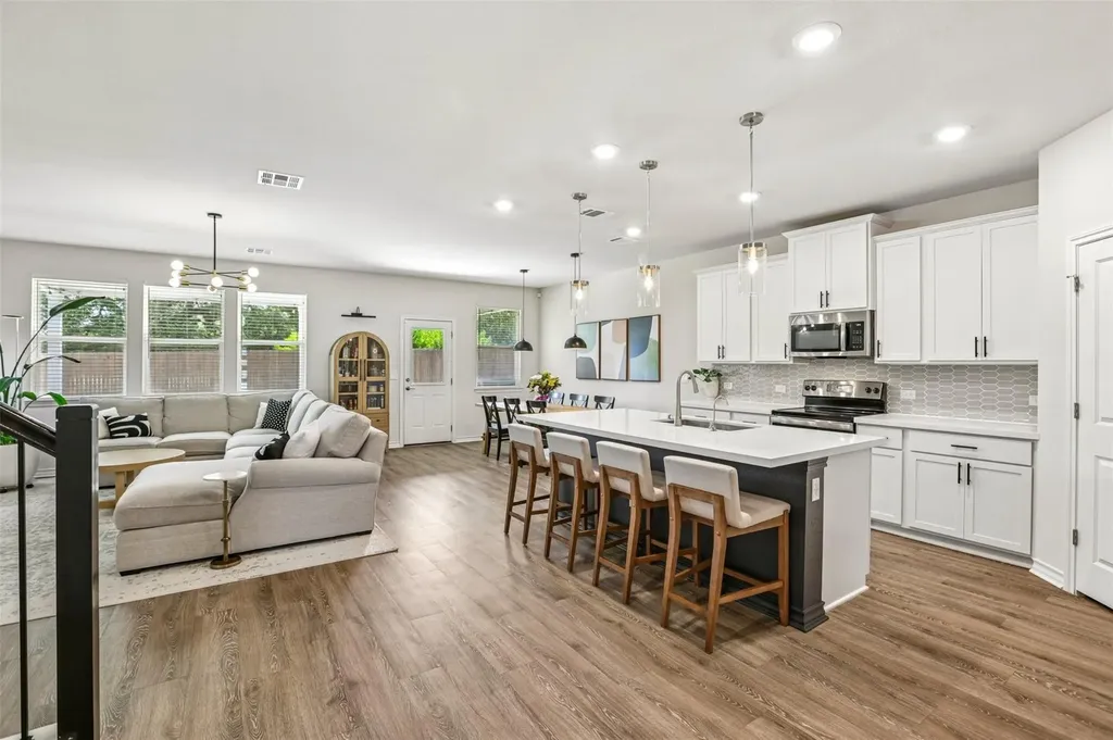 104 Terminus Trail Liberty Hill TX 78642