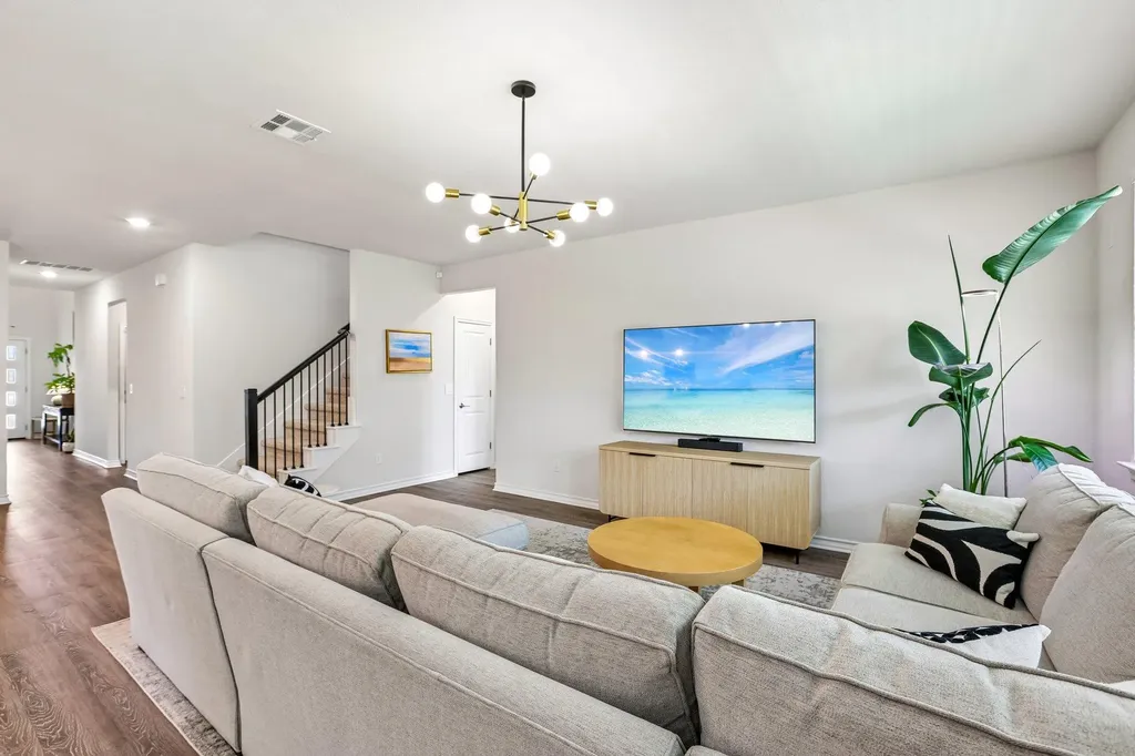 104 Terminus Trail Liberty Hill TX 78642