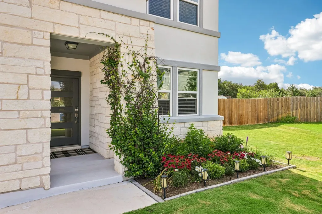 104 Terminus Trail Liberty Hill TX 78642