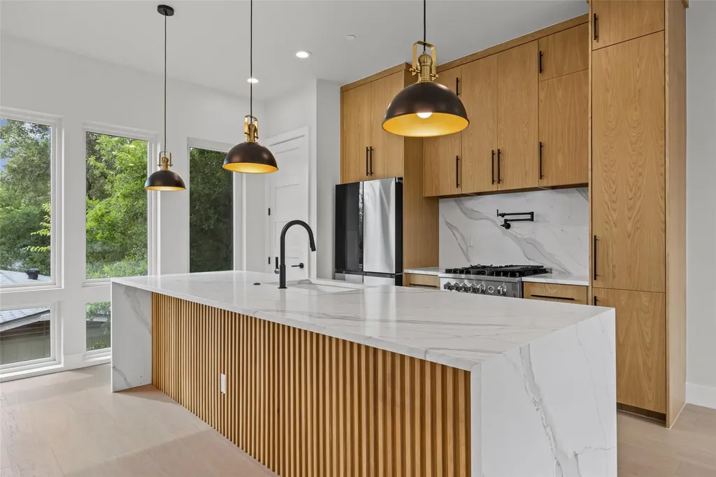 100 W Odell Street Austin TX 78752