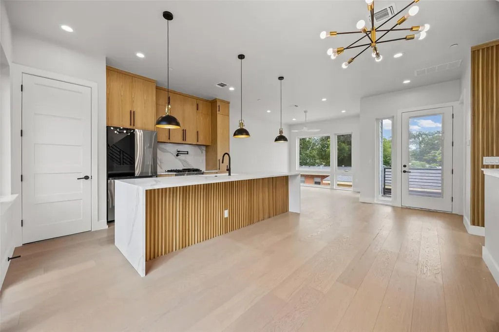 100 W Odell Street Austin TX 78752