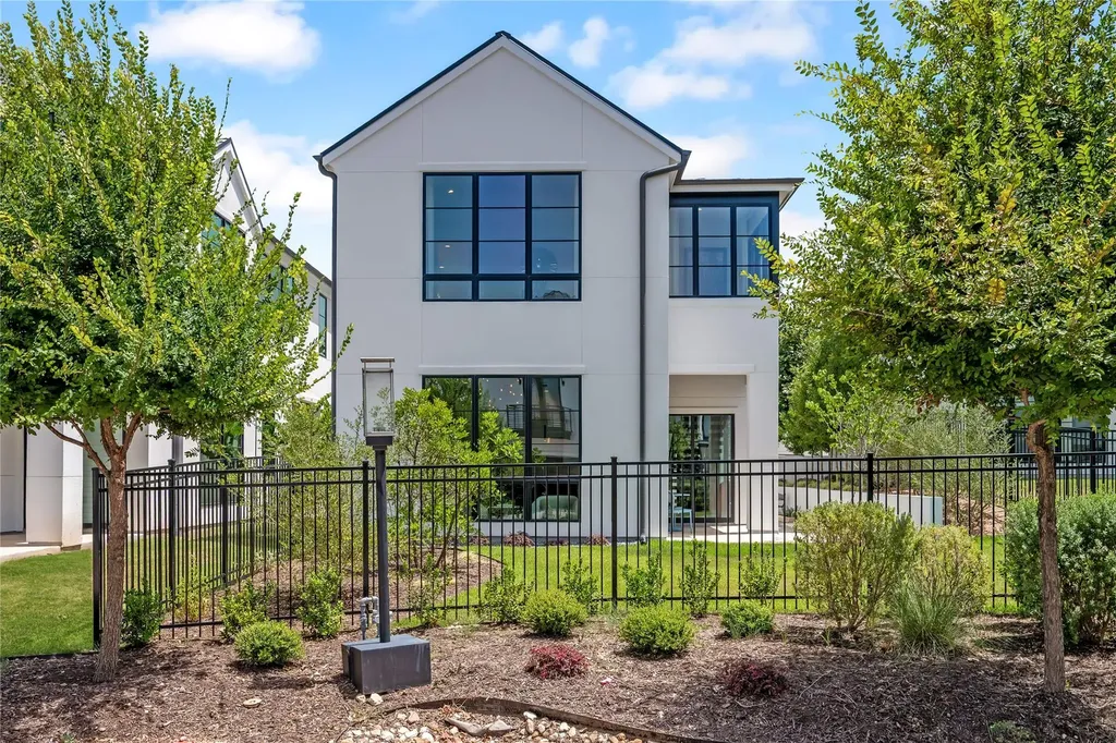 6702 Adeline Way Austin TX 78746