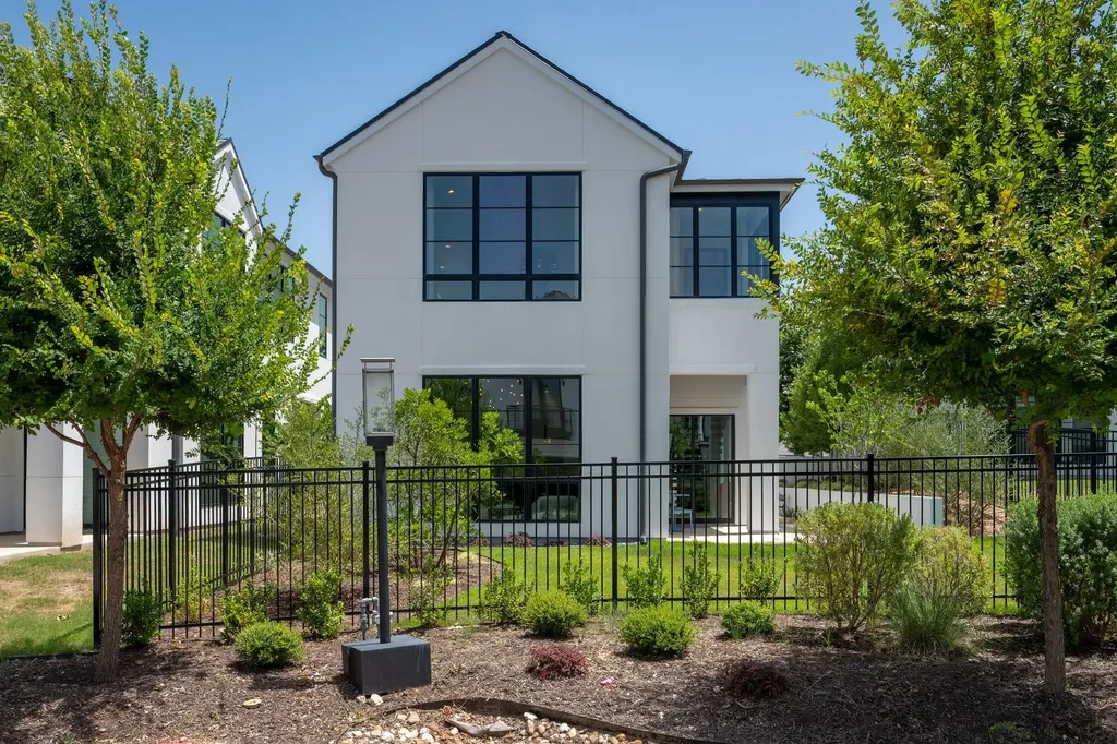 6702 Adeline Way Austin TX 78746