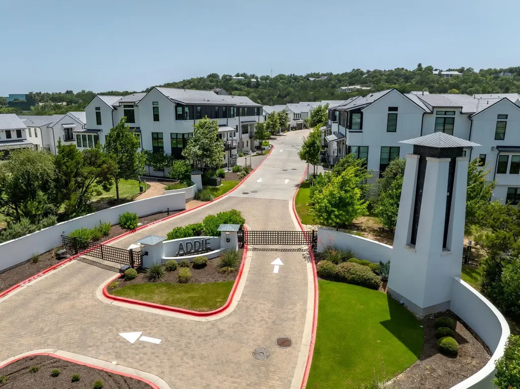 6702 Adeline Way Austin TX 78746