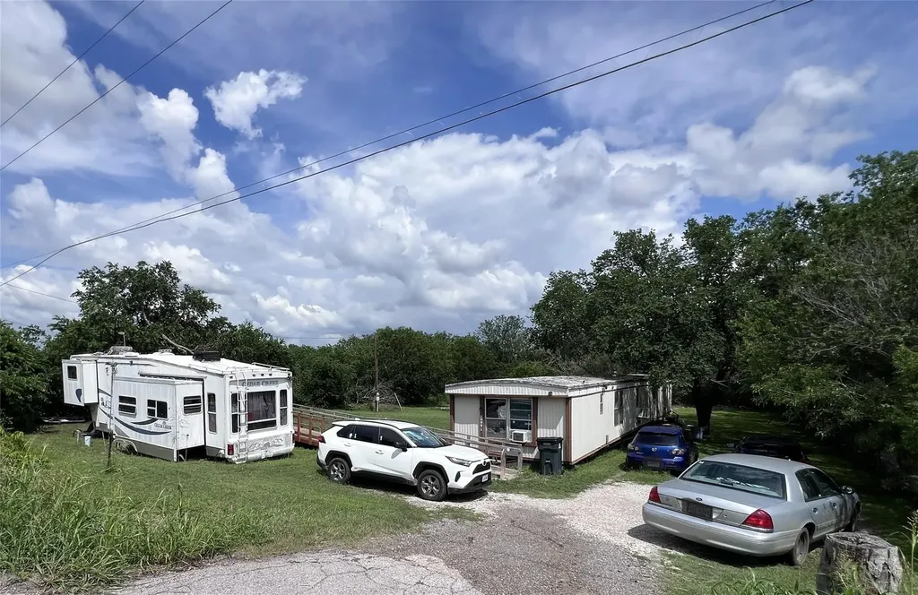 10001 Peterson Road Del Valle TX 78617