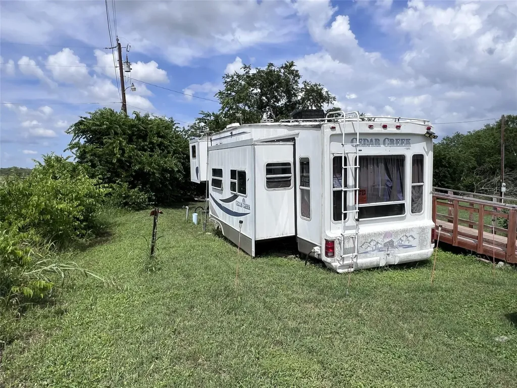 10001 Peterson Road Del Valle TX 78617