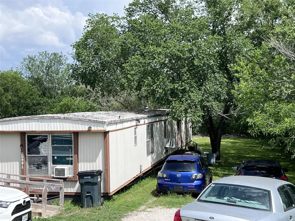 10001 Peterson Road Del Valle TX 78617