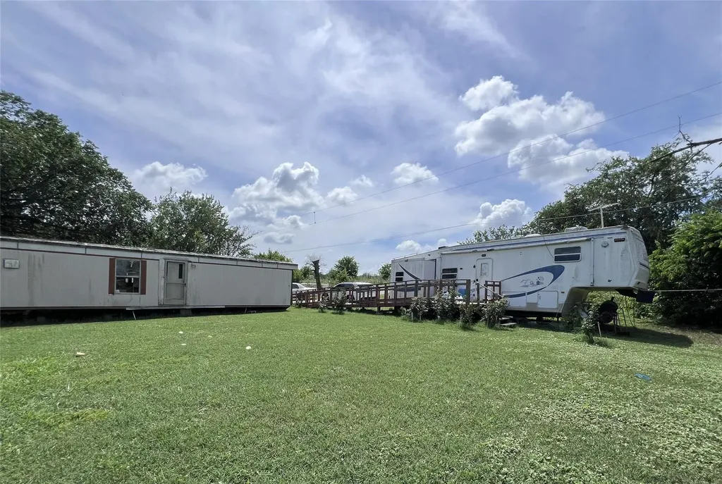 10001 Peterson Road Del Valle TX 78617