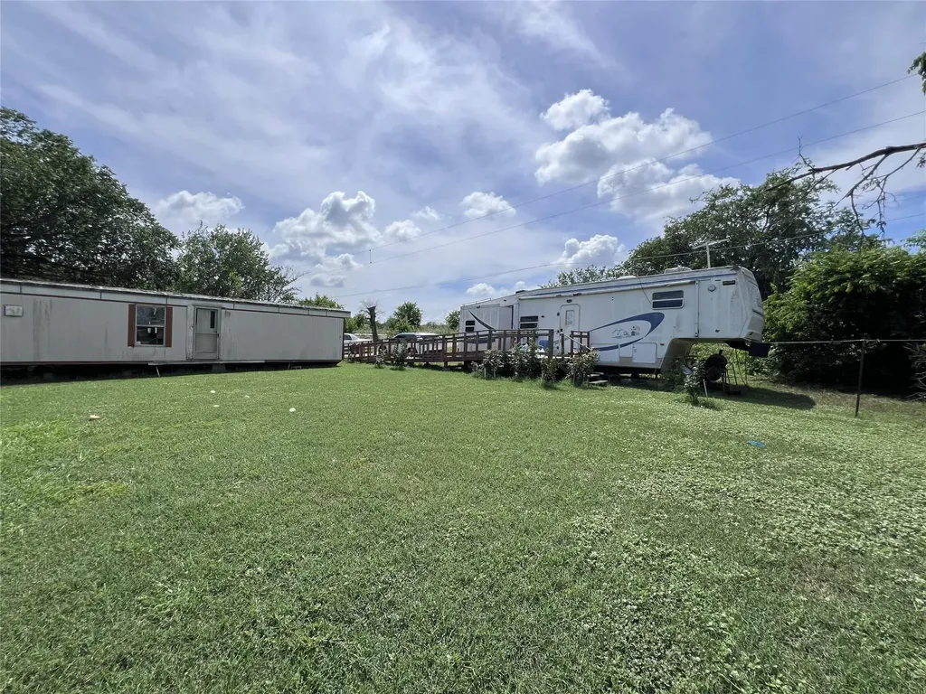 10001 Peterson Road Del Valle TX 78617
