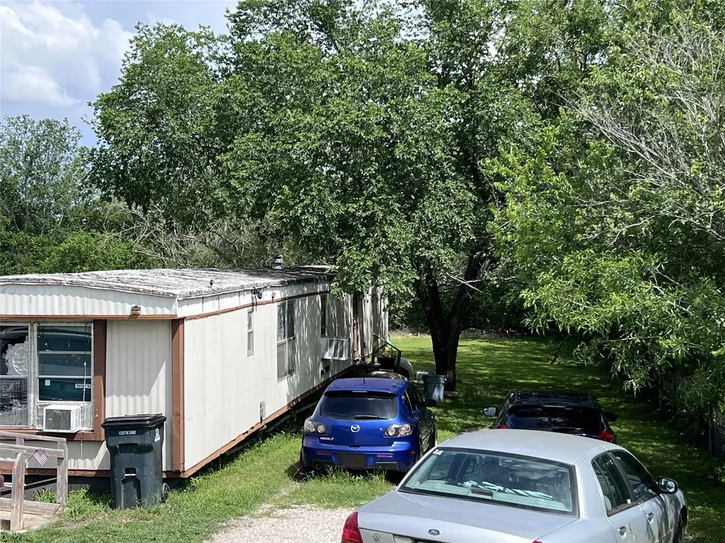 10001 Peterson Road Del Valle TX 78617