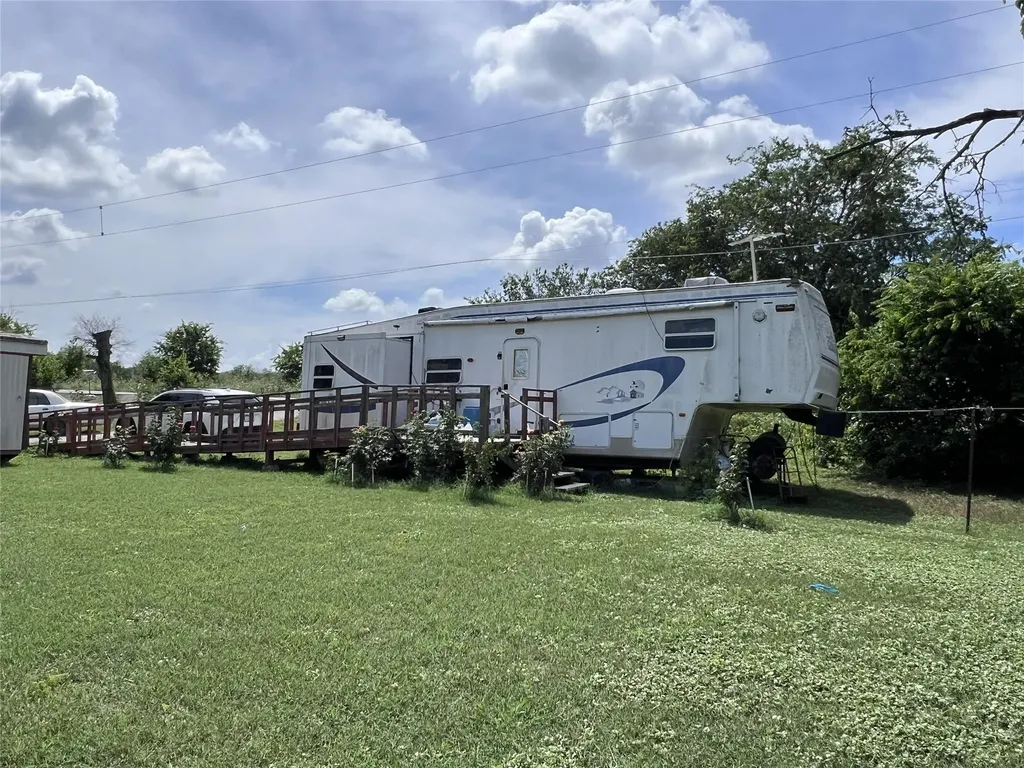 10001 Peterson Road Del Valle TX 78617