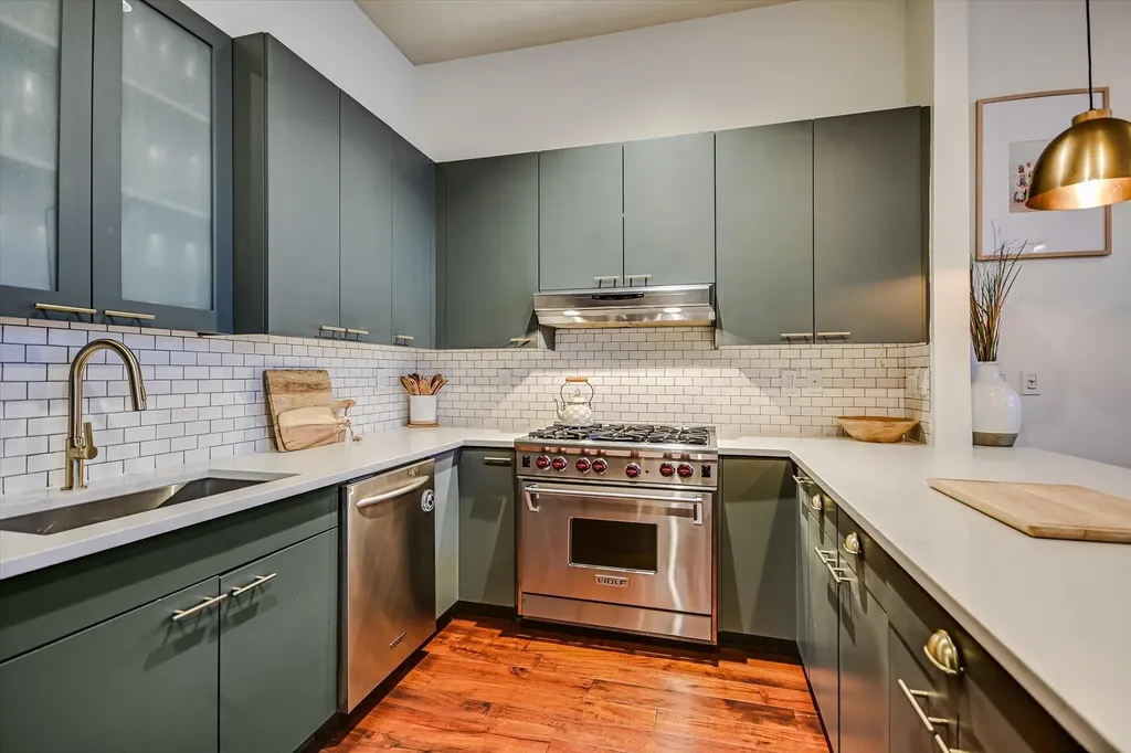 555 E 5th Street Austin TX 78701