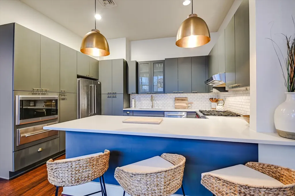555 E 5th Street Austin TX 78701