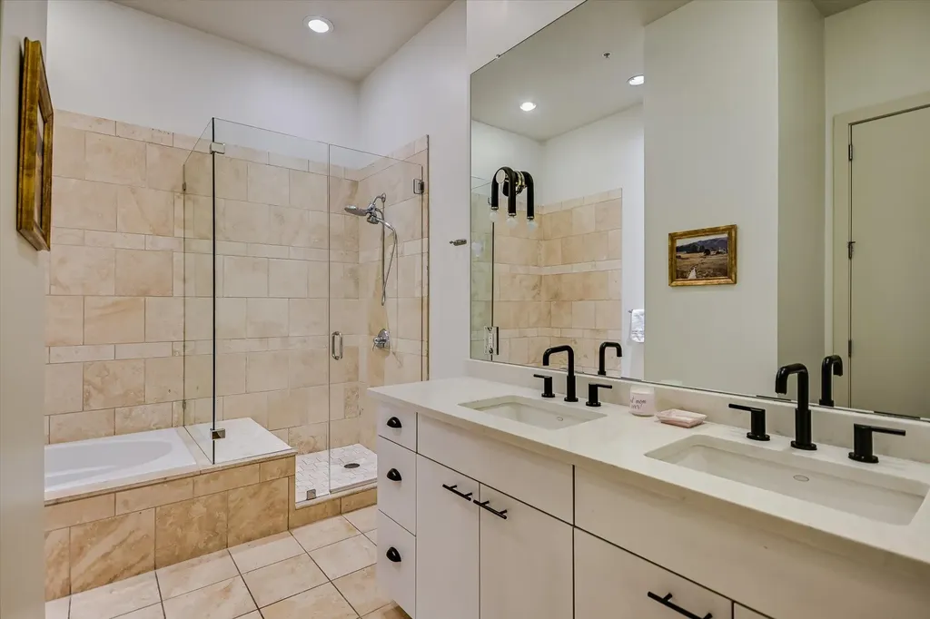 555 E 5th Street Austin TX 78701