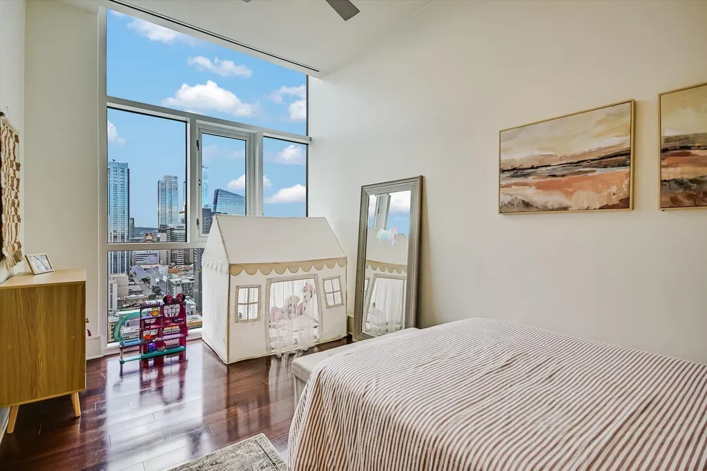 555 E 5th Street Austin TX 78701