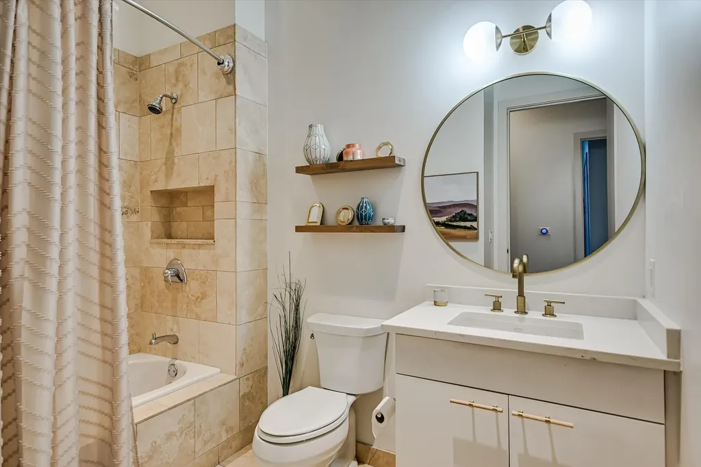 555 E 5th Street Austin TX 78701