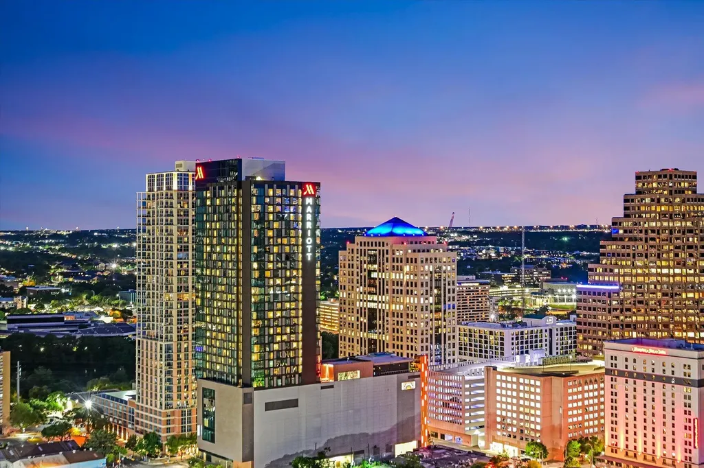555 E 5th Street Austin TX 78701
