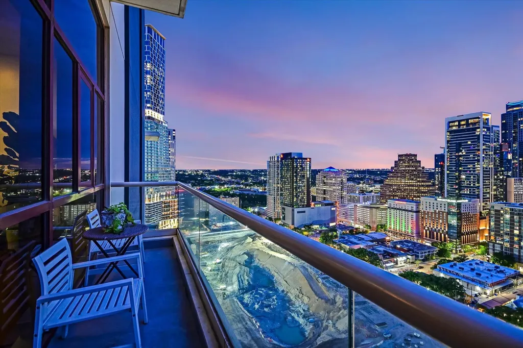 555 E 5th Street Austin TX 78701