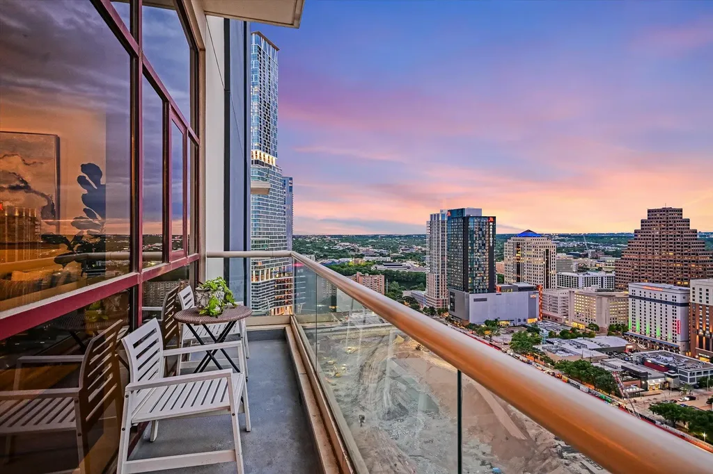 555 E 5th Street Austin TX 78701