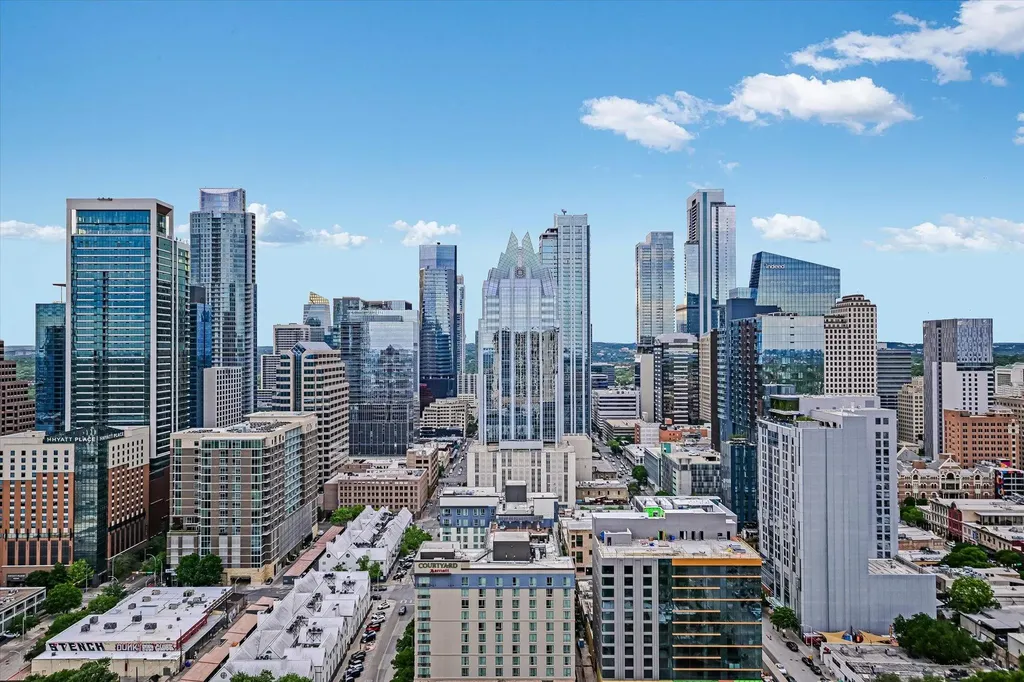 555 E 5th Street Austin TX 78701