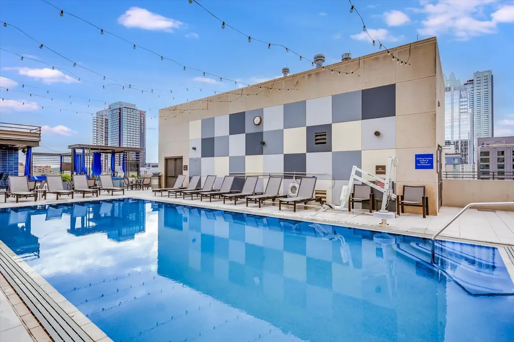 555 E 5th Street Austin TX 78701