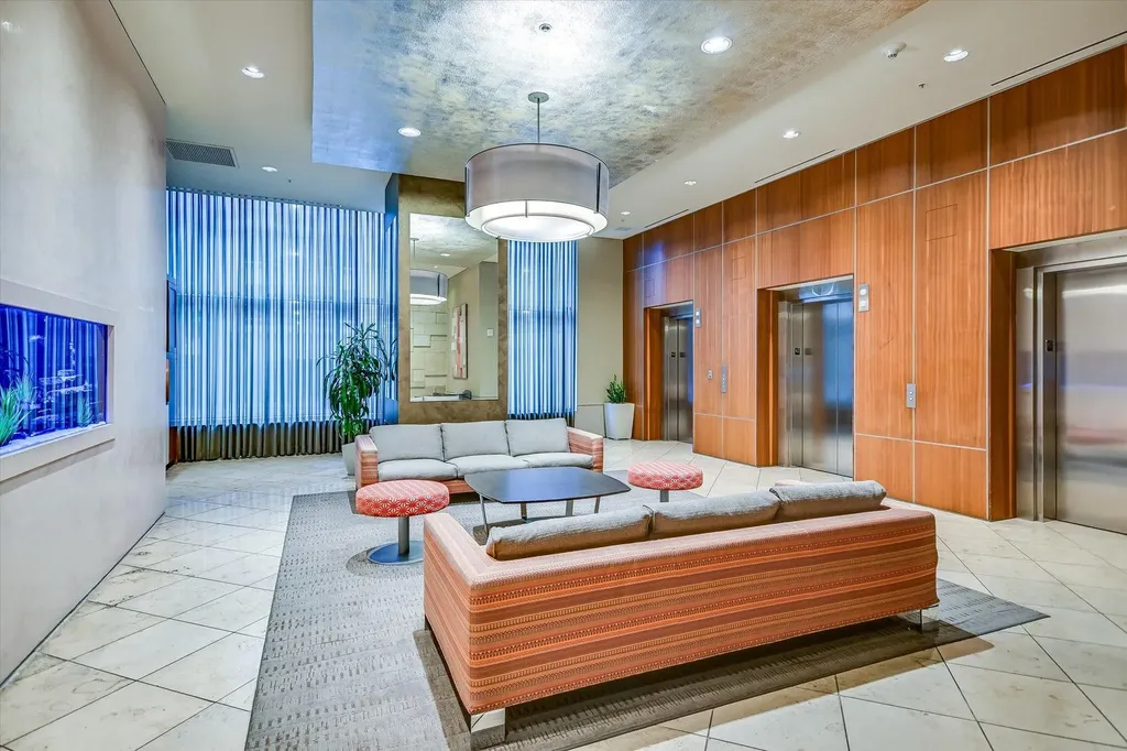 555 E 5th Street Austin TX 78701