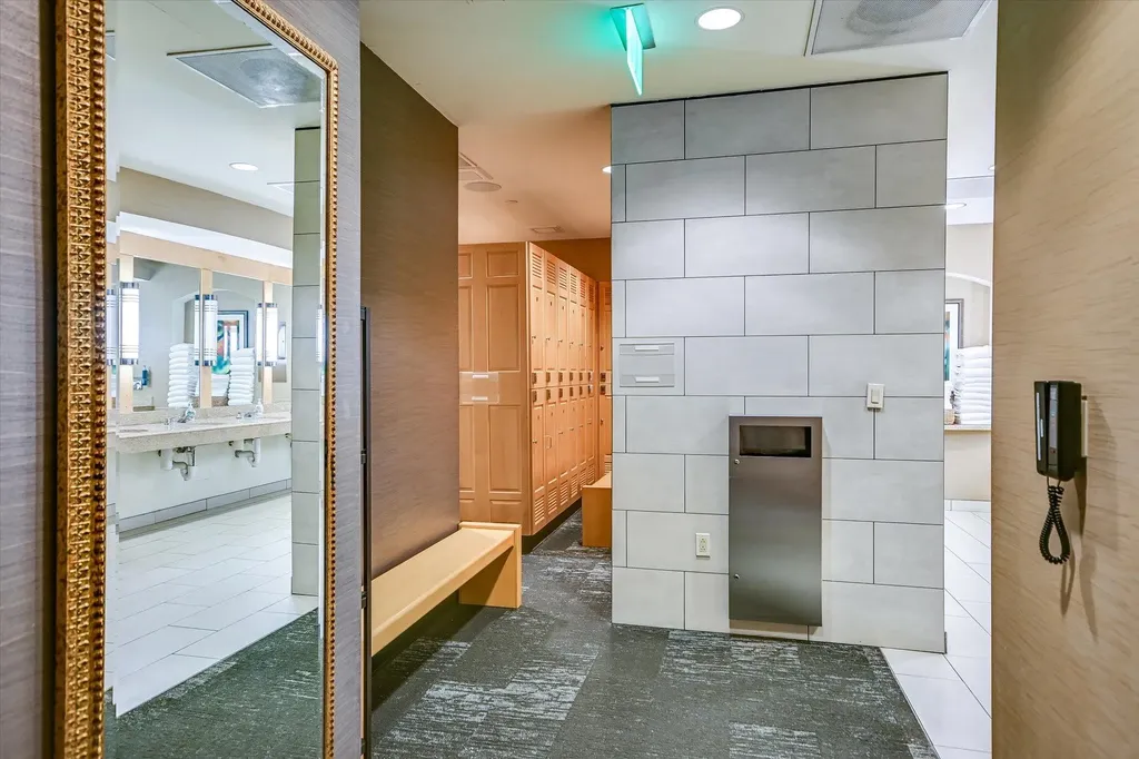 555 E 5th Street Austin TX 78701