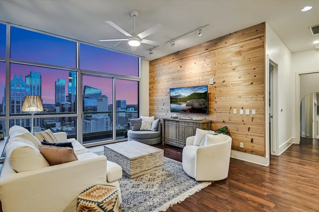 555 E 5th Street Austin TX 78701