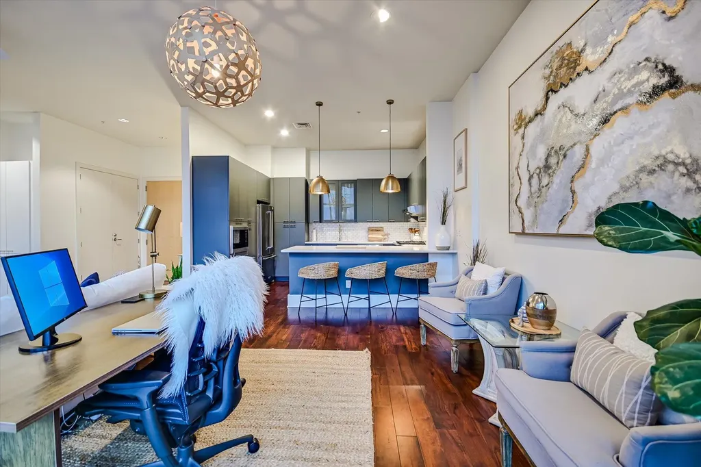 555 E 5th Street Austin TX 78701