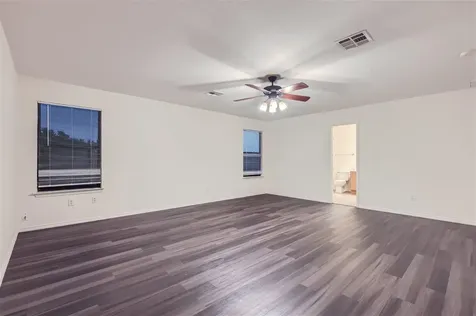 5521 SE Victory Gallop Drive Del Valle TX 78617