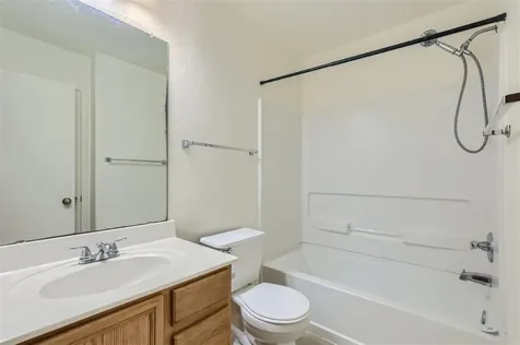5521 SE Victory Gallop Drive Del Valle TX 78617