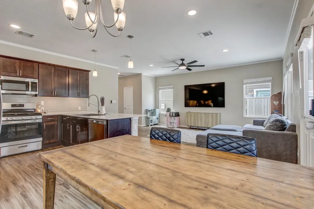 1449 Weatherford Lane Leander TX 78641