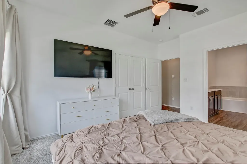 1449 Weatherford Lane Leander TX 78641