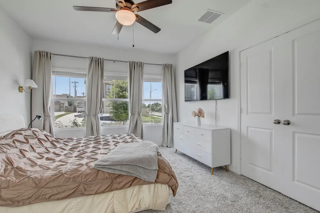 1449 Weatherford Lane Leander TX 78641