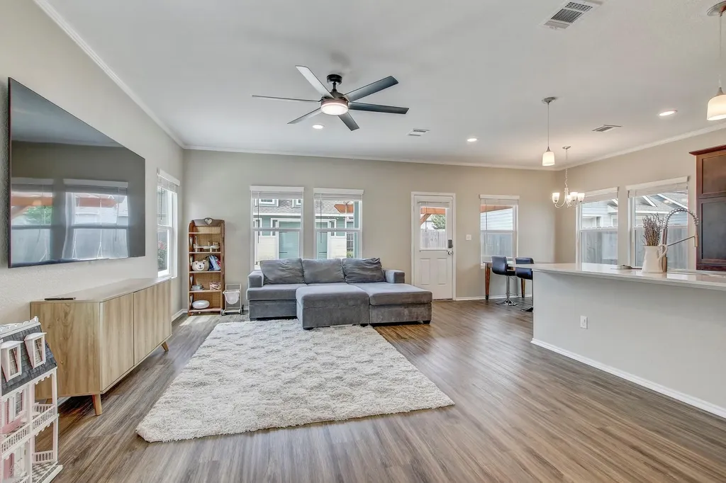 1449 Weatherford Lane Leander TX 78641